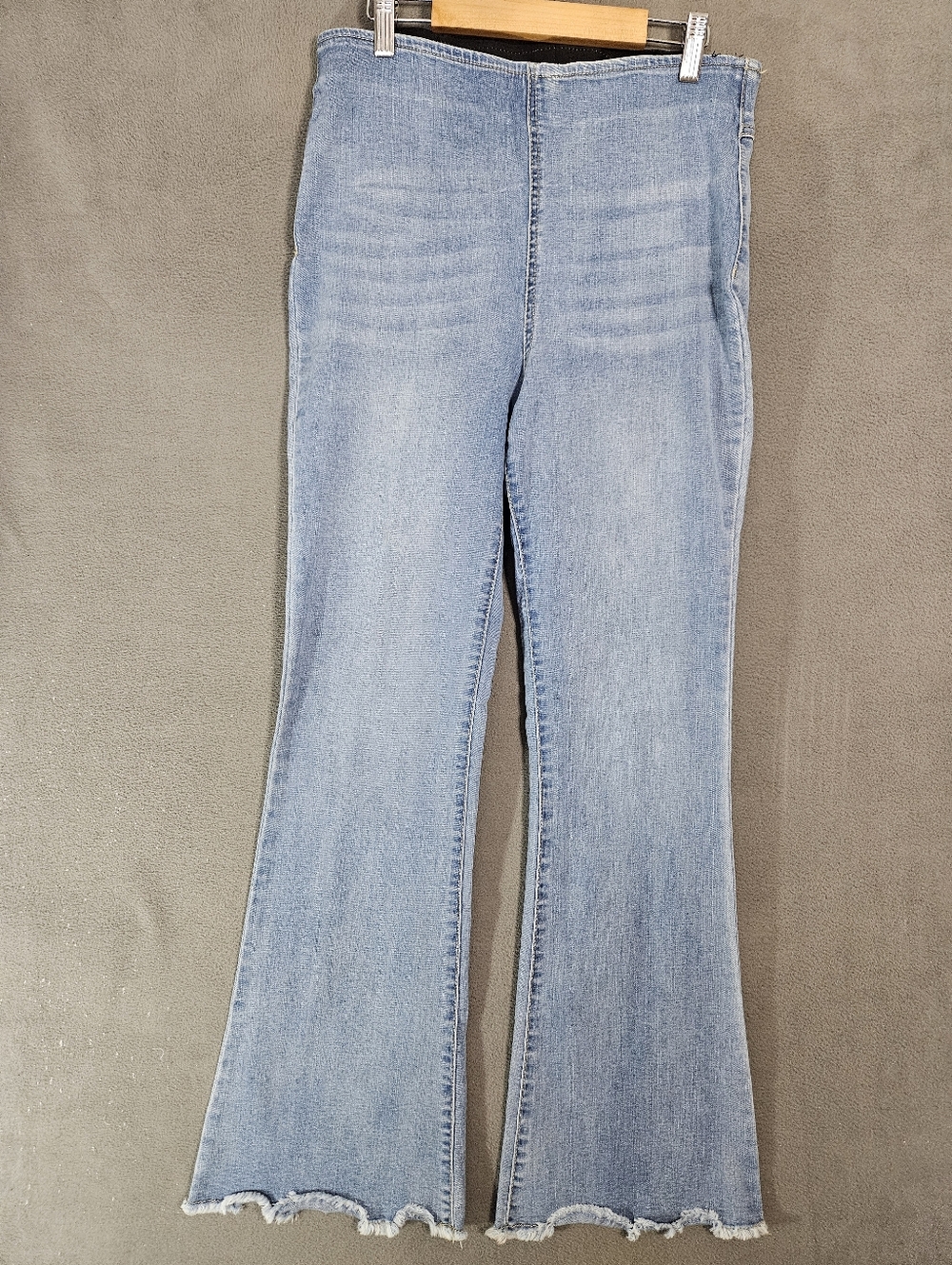 Knox Rose Y2K High-Rise Flare Frye Jeans Light Blue Size 8 Pullup Stretch